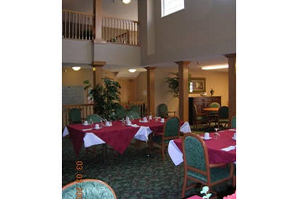 Rose Of Des Moines - Assisted Living in Des Moines, IA photo 3