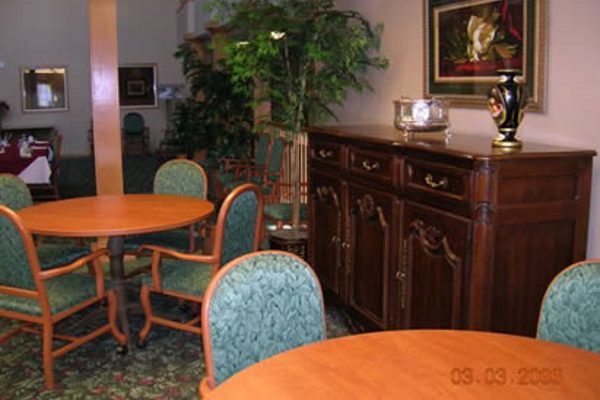 Rose Of Des Moines - Assisted Living in Des Moines, IA photo 4